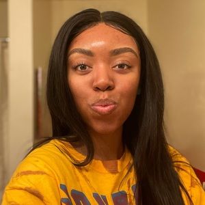 Meet your Posher, Alexandra